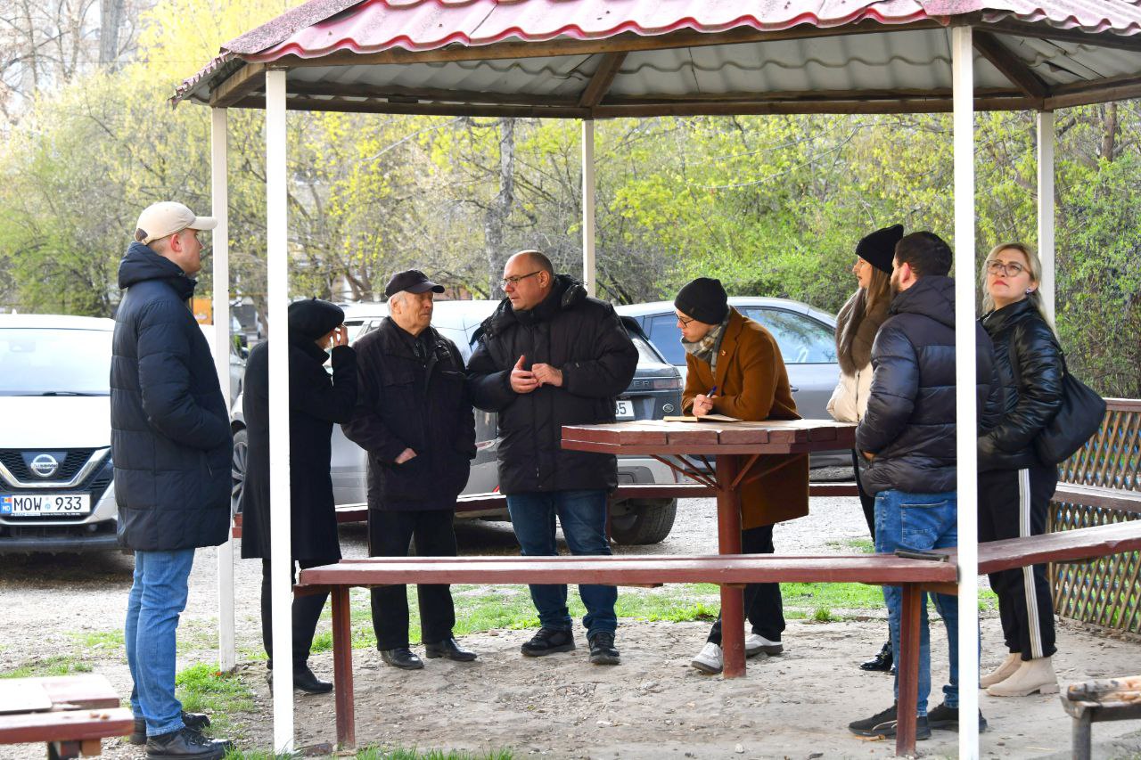 post-side-content